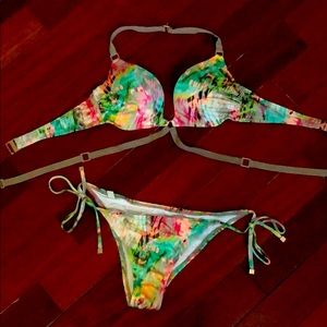 VS small top/ medium bottom bombshell bathing suit